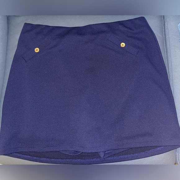 πJones New York Plus Textured Pull-On Welt Pocket Skort - Picture 3 of 7